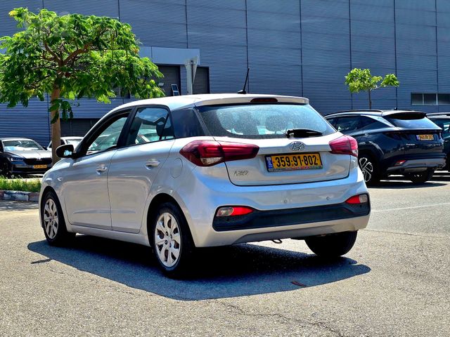 יונדאי i20