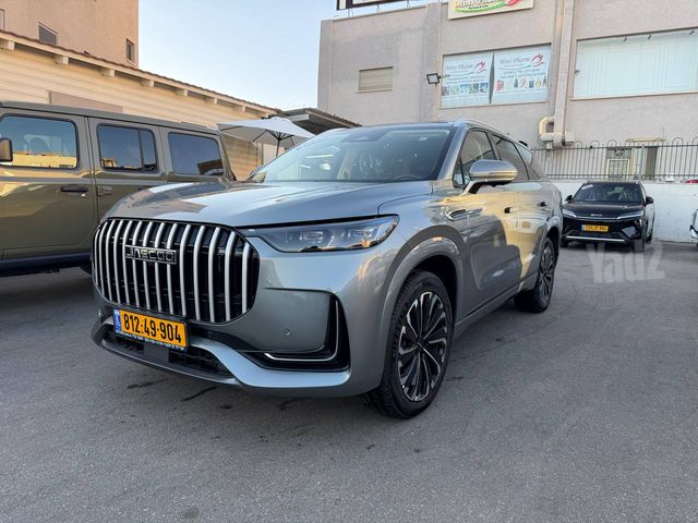 ג'אקו J8
