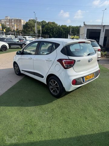 יונדאי i10