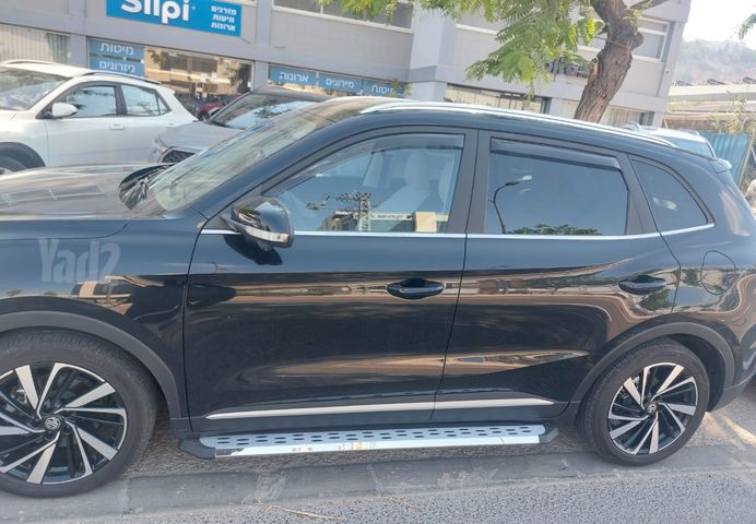 אם ג'י ZS