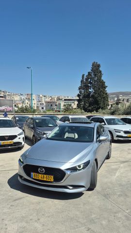 מודעת רכב מאזדה 3