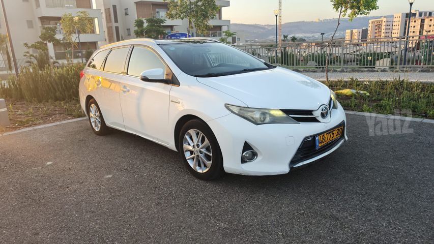 מודעת רכב טויוטה אוריס 1