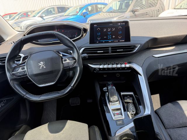 פיג'ו 3008