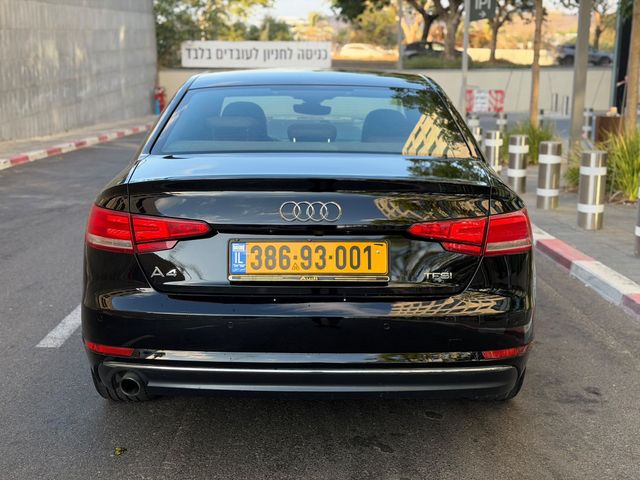 אאודי A4