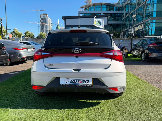 יונדאי i20