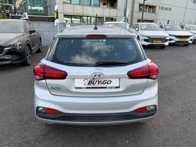 יונדאי i20