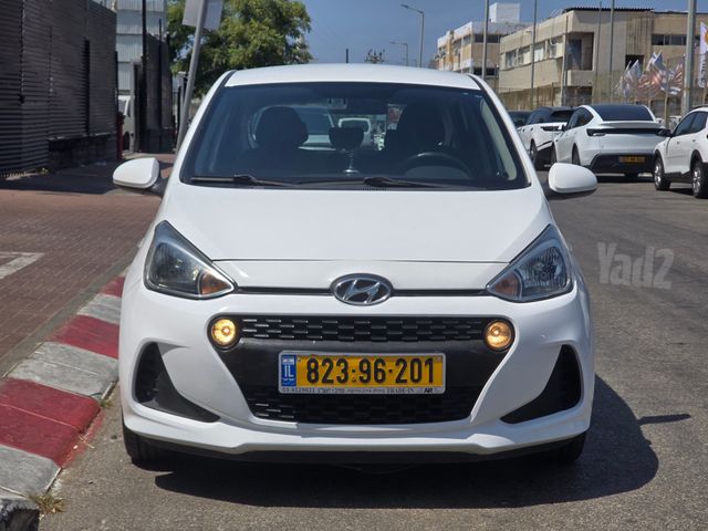 יונדאי i10