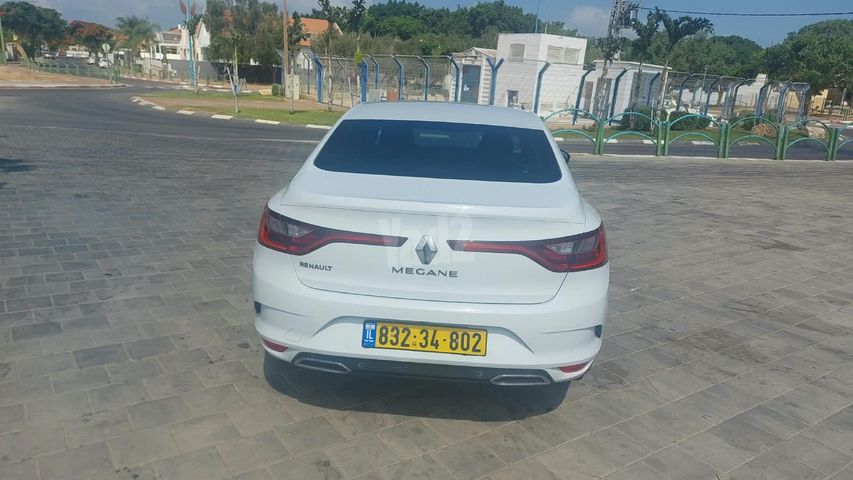 רנו מגאן