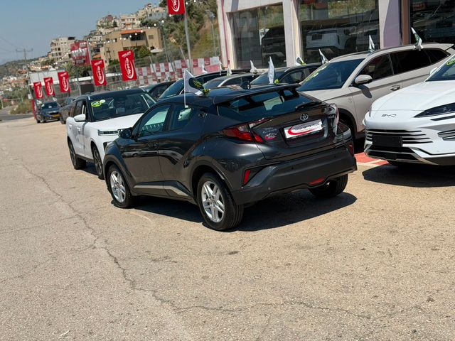 טויוטה C-HR