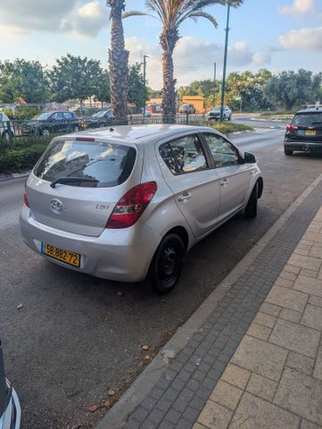 יונדאי i20