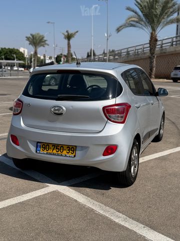 יונדאי i10