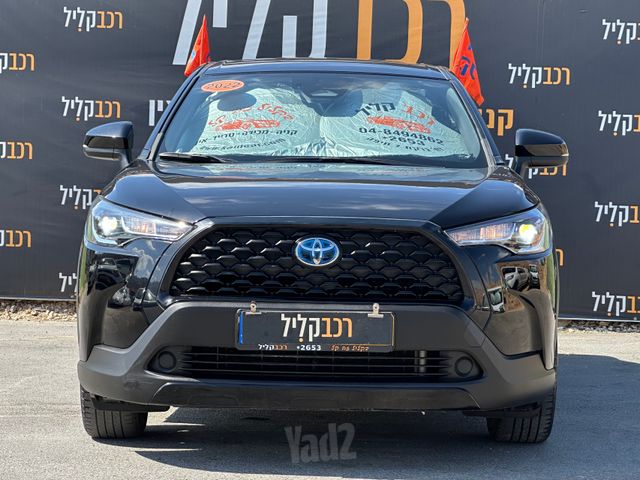 טויוטה קורולה קרוס