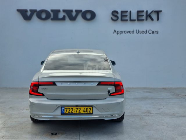 וולוו S90