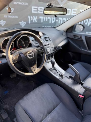 מאזדה 3