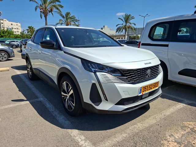 פיג'ו 3008
