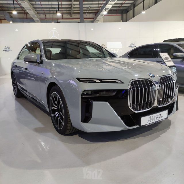 מודעת רכב ב מ וו סדרה 7