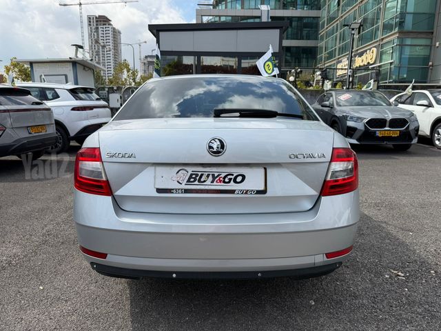 סקודה אוקטביה