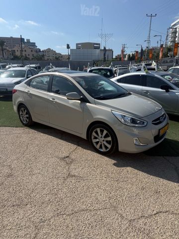 יונדאי אקסנט i25