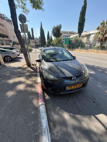 מודעת רכב מאזדה 2