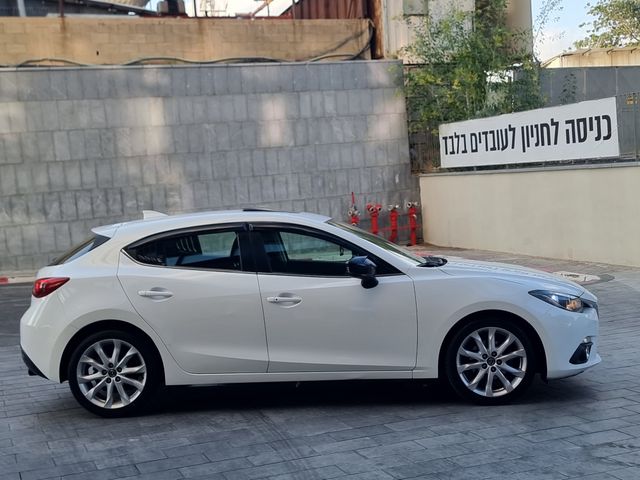 מאזדה 3