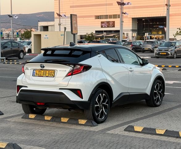 טויוטה C-HR