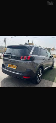 פיג'ו 5008