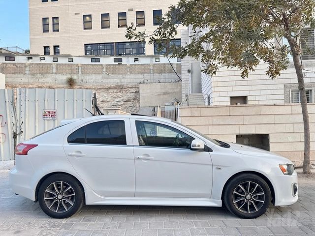 מיצובישי לנסר