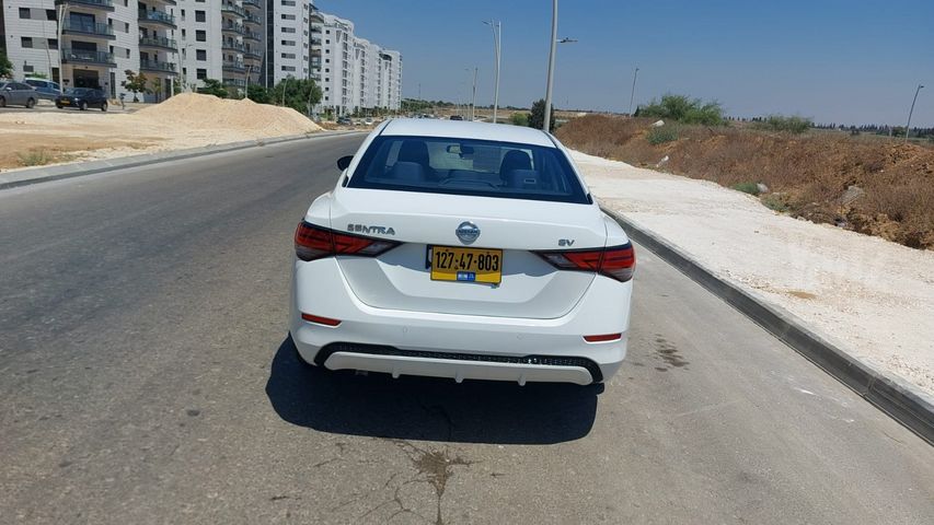 ניסאן סנטרה