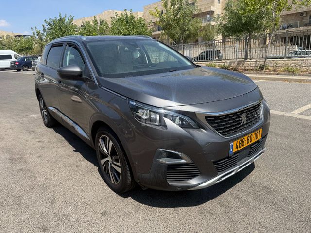 פיג'ו 5008