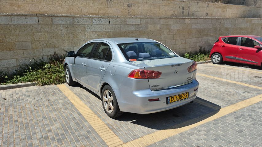 מיצובישי לנסר