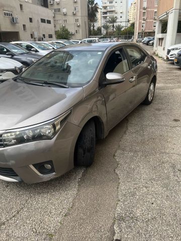 טויוטה קורולה