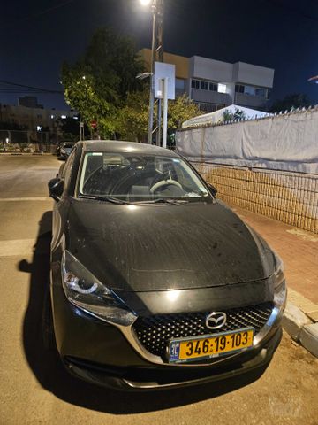 מודעת רכב מאזדה 2
