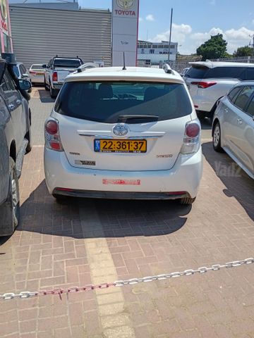 מודעת רכב טויוטה ורסו