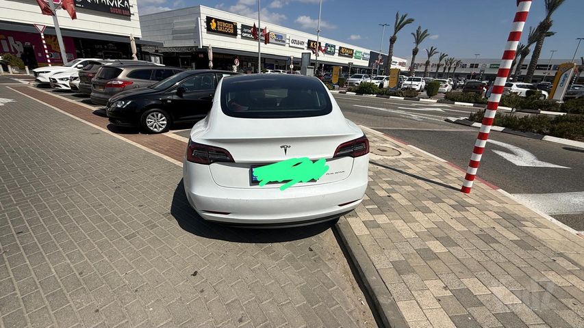 טסלה מודל 3