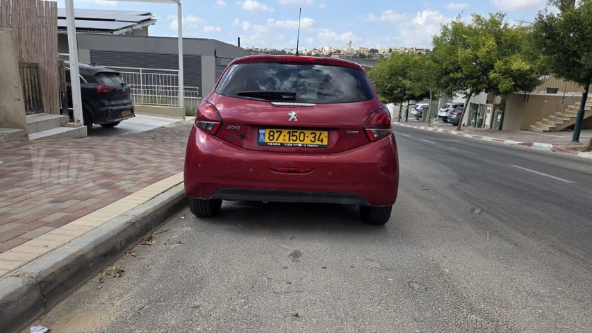 פיג'ו 208
