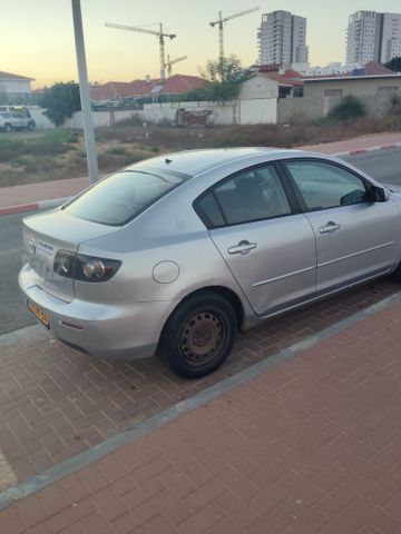 מאזדה 3