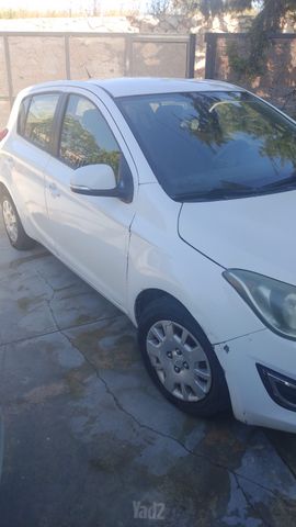 מודעת רכב יונדאי i20
