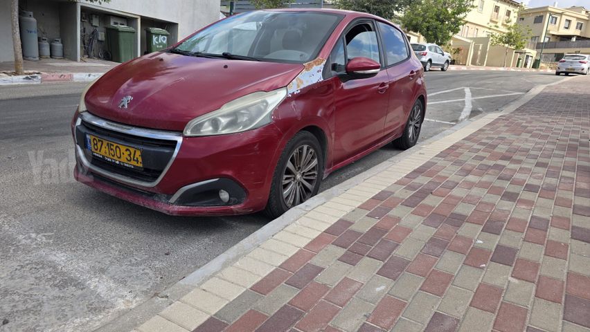 פיג'ו 208