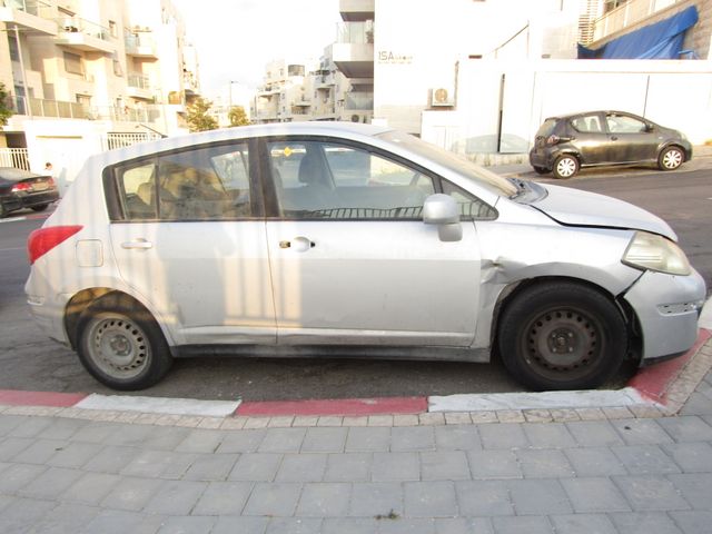ניסאן טידה