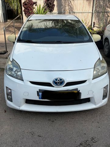 מודעת רכב טויוטה פריוס