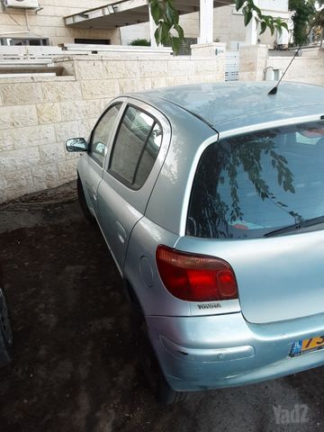 טויוטה יאריס