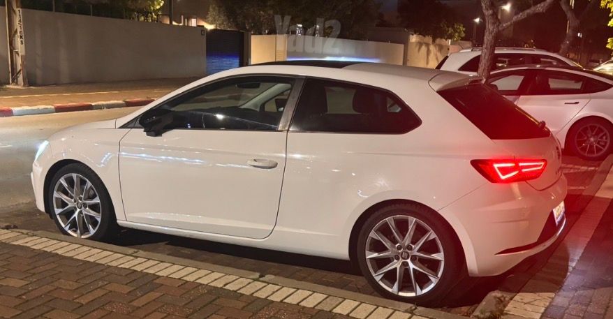 סיאט לאון
