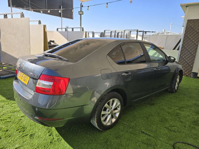 סקודה אוקטביה