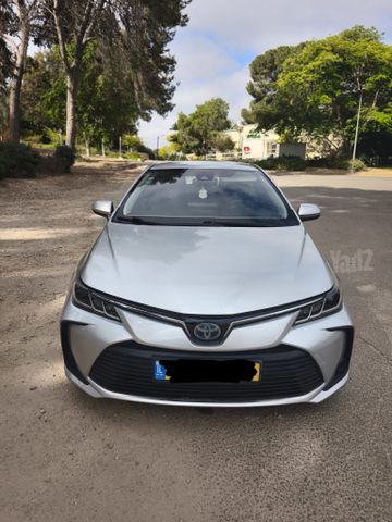 מודעת רכב טויוטה קורולה