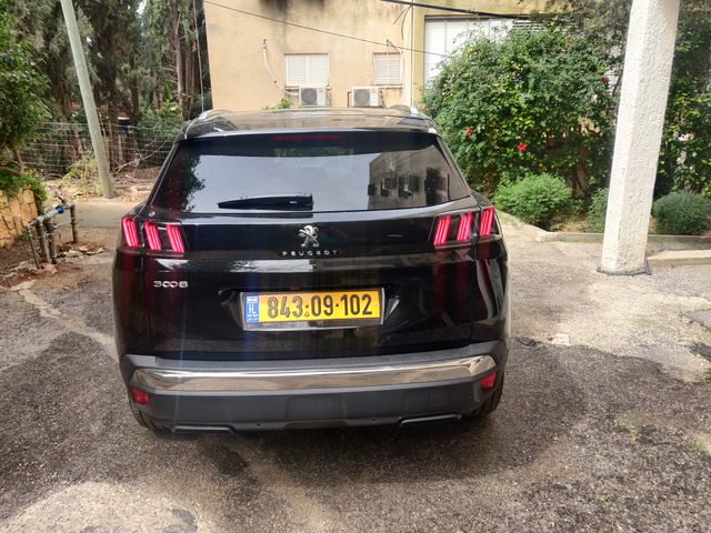 פיג'ו 3008