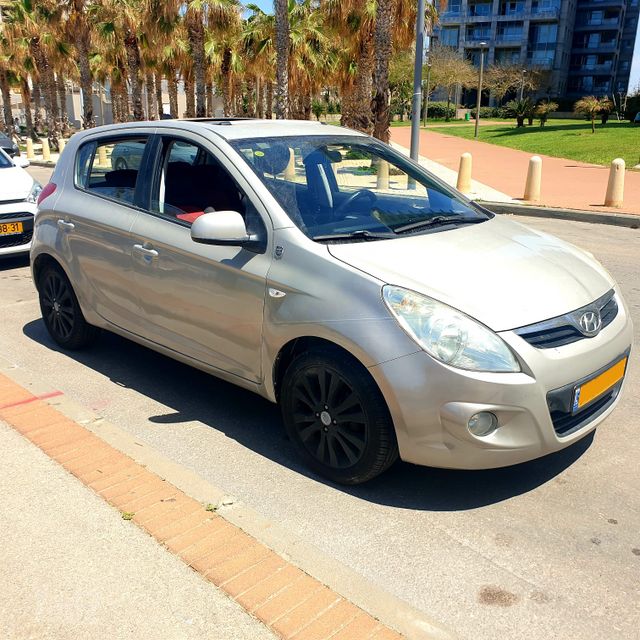 יונדאי i20