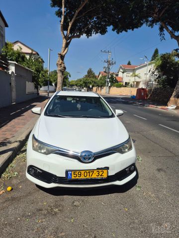 מודעת רכב טויוטה אוריס