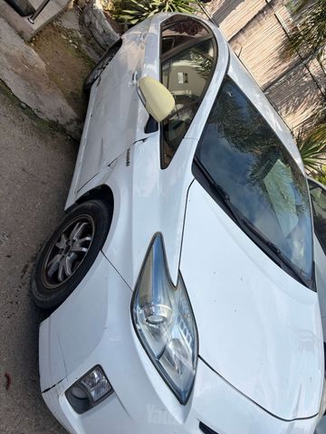 טויוטה פריוס