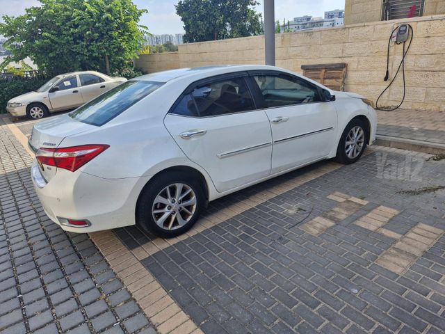 טויוטה קורולה