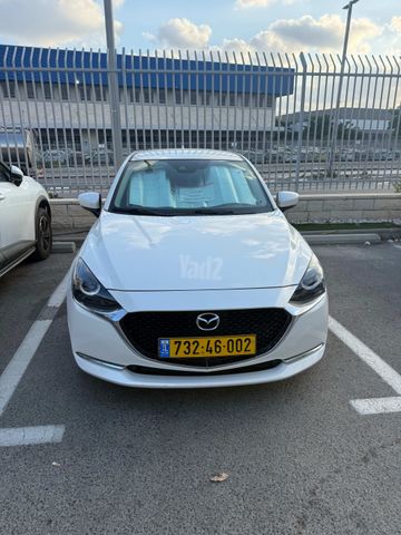 מודעת רכב מאזדה 2